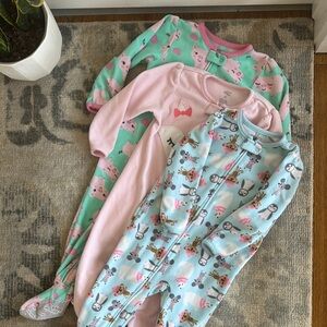 2T Carters Footed Zip Up Pajama Set
